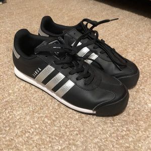 Women’s Adidas Samoa